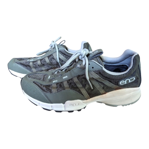 END Stumptown 10 oz. Trail Runner Sneakers Size 8.5 GUC - Picture 1 of 5